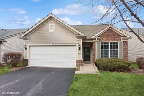 2834 Cascade Falls Cir, Elgin, IL 60124