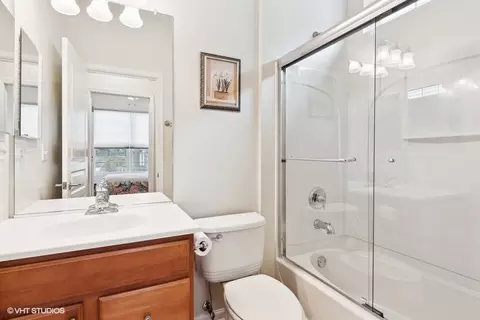 Bath - 2834 Cascade Falls Cir, Elgin, IL 60124 photo 2 of 2
