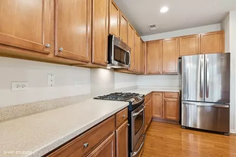 Kitchen - 2834 Cascade Falls Cir, Elgin, IL 60124 photo 2 of 4