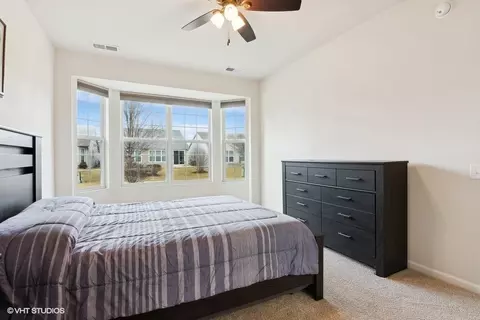 Bedroom - 2834 Cascade Falls Cir, Elgin, IL 60124 photo 2 of 3