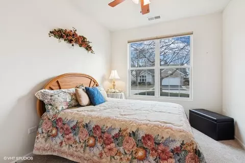 Bedroom - 2834 Cascade Falls Cir, Elgin, IL 60124 photo 3 of 3