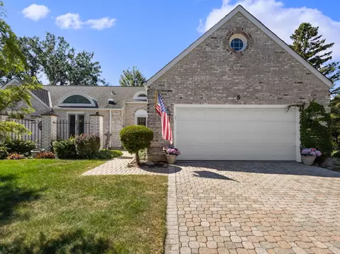 5 Hillcrest Dr #0, Sugar Grove, IL 60554