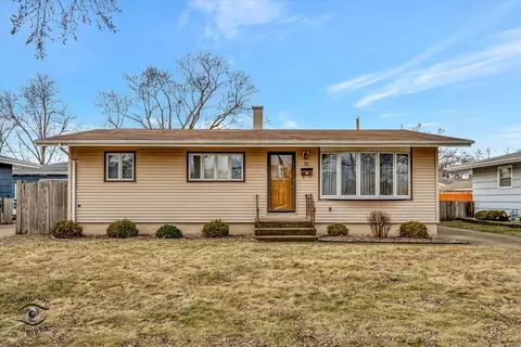 55 Indianwood Dr, Thornton, IL 60476