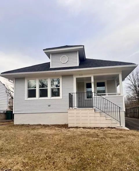 913 Jasper St, Joliet, IL 60436