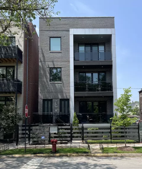 1834 N Rockwell St #1R, Chicago, IL 60647
