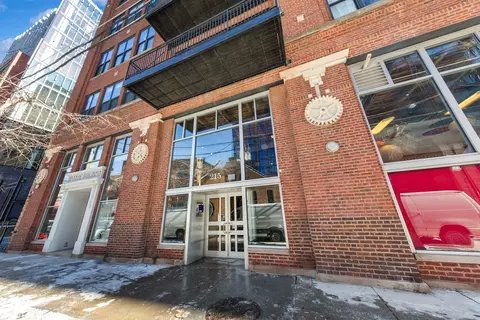 215 N Aberdeen St #314A, Chicago, IL 60607