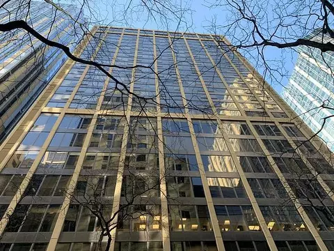 233 Erie St #910-909, Chicago, IL 60611
