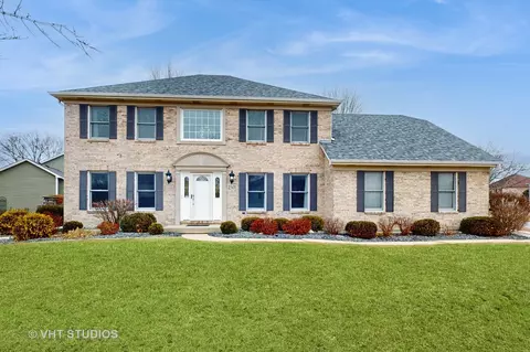 2501 Doncaster Dr, Aurora, IL 60504