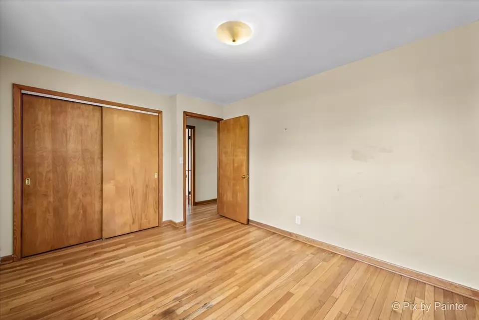 Bedroom - 624 Oak St, Woodstock, IL 60098 photo 2 of 4