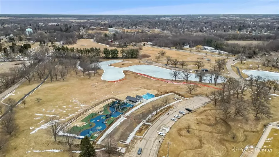 View/Area - 624 Oak St, Woodstock, IL 60098 photo 18 of 21