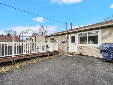 Exterior - 19519 Walnut St, Mokena, IL 60448 photo 7 of 9
