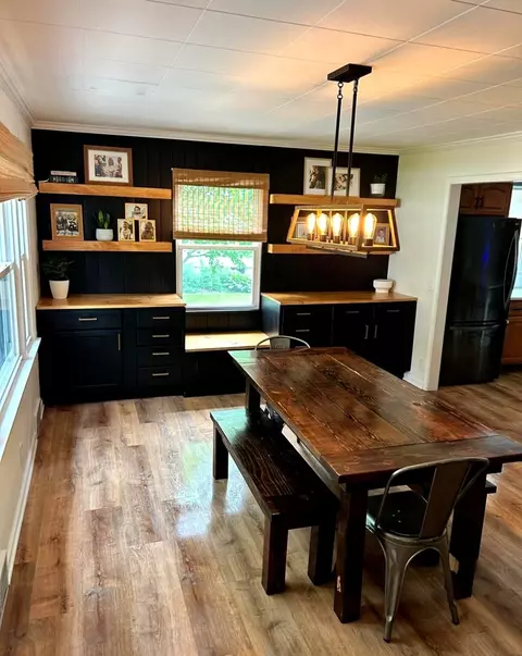Dining - 249 N Commerce St, Seneca, IL 61360 photo 1 of 2