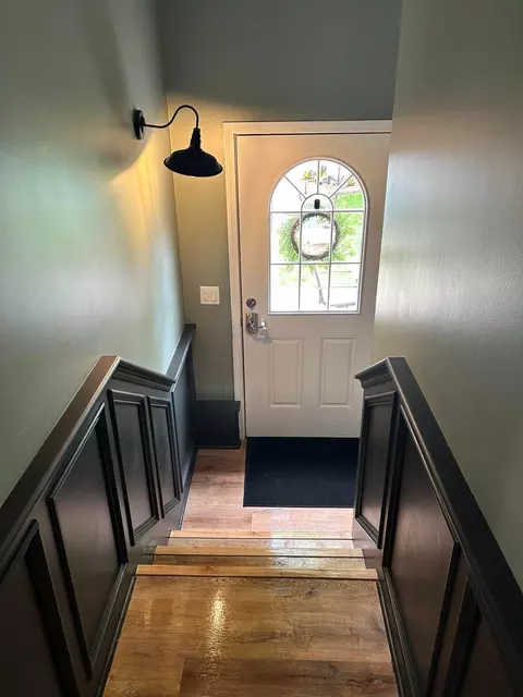 Entry Way - 249 N Commerce St, Seneca, IL 61360 photo 2 of 3