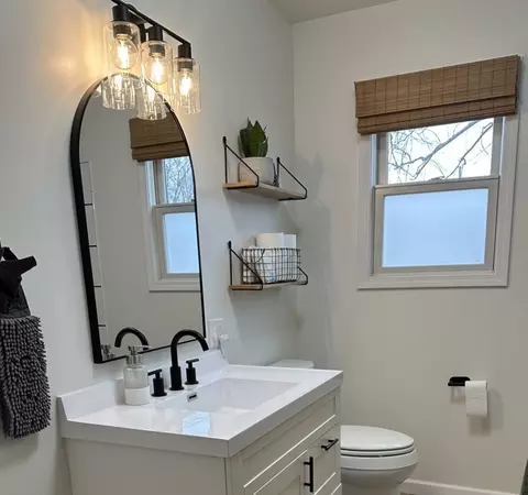 Bath - 249 N Commerce St, Seneca, IL 61360 photo 1 of 4