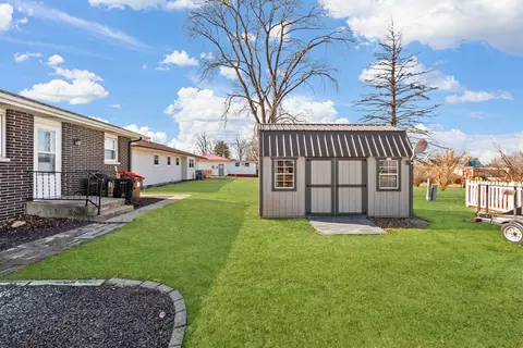 221 E Third St, Toluca, IL 61369 photo 28