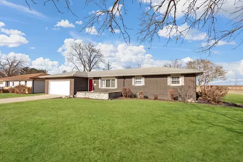 221 E Third St, Toluca, IL 61369