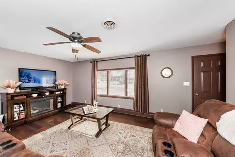 221 E Third St, Toluca, IL 61369 photo 3