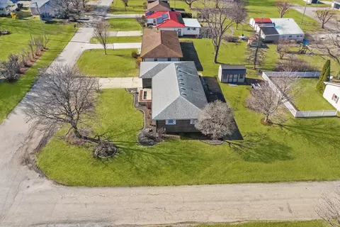 221 E Third St, Toluca, IL 61369 photo 32
