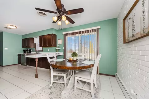 221 E Third St, Toluca, IL 61369 photo 8