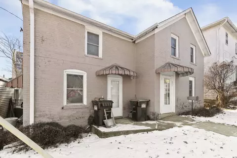 25 W Linden St, Freeport, IL 61032