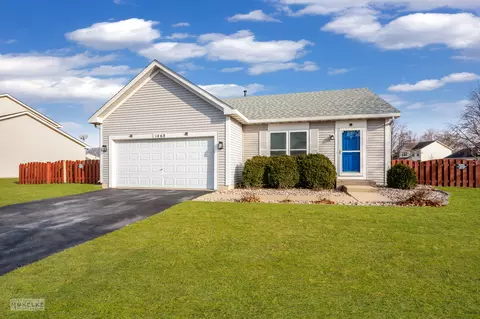 1468 Bluestem Ln, Minooka, IL 60447