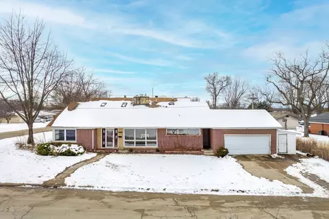 1095 S 10th Ave, Kankakee, IL 60901 photo 3