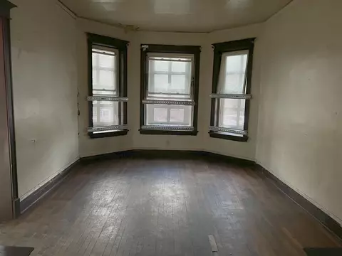 Living - Undisclosed, Chicago, IL 60621 photo 1 of 5
