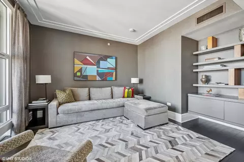 25 E Superior St #3702, Chicago, IL 60611 photo 10