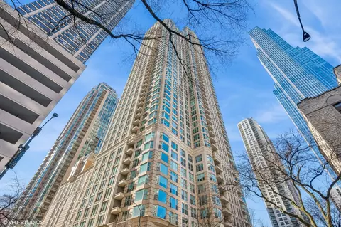 25 E Superior St #3702, Chicago, IL 60611