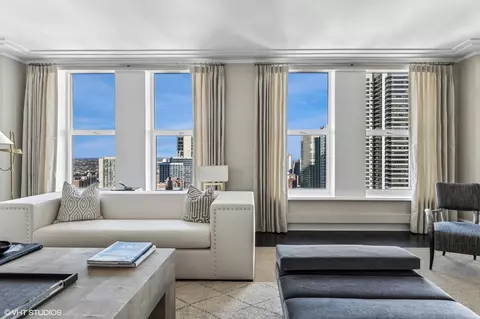 25 E Superior St #3702, Chicago, IL 60611 photo 4