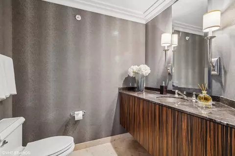 25 E Superior St #3702, Chicago, IL 60611 photo 19