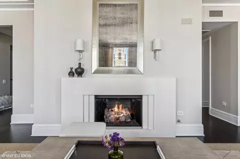 25 E Superior St #3702, Chicago, IL 60611 photo 3