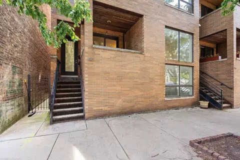 4646 N Winthrop Ave #1B, Chicago, IL 60640