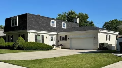 1622 E Barberry Ln, Mount Prospect, IL 60056