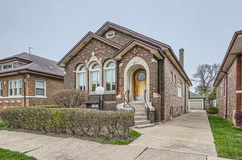 448 E 89th St, Chicago, IL 60619