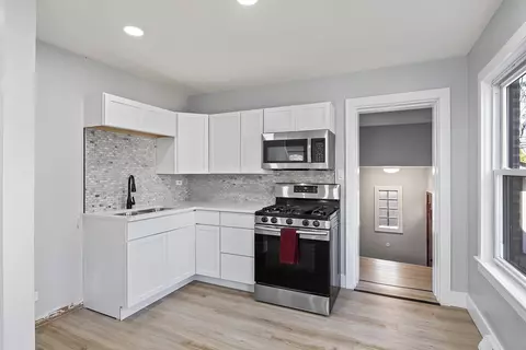 Kitchen - 264 E 142nd Pl, Dolton, IL 60419 photo 1 of 2