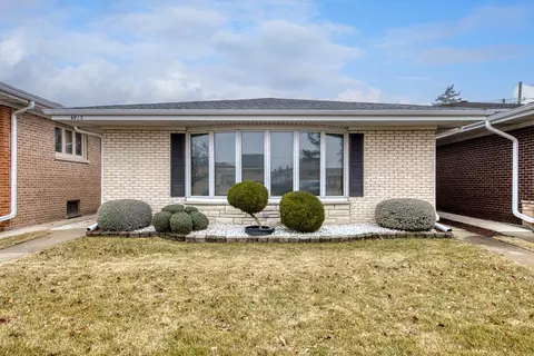 4913 N Oriole Ave, Harwood Heights, IL 60706
