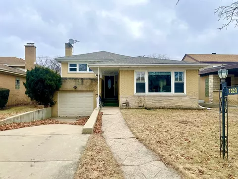 7323 N Karlov Ave, Lincolnwood, IL 60712