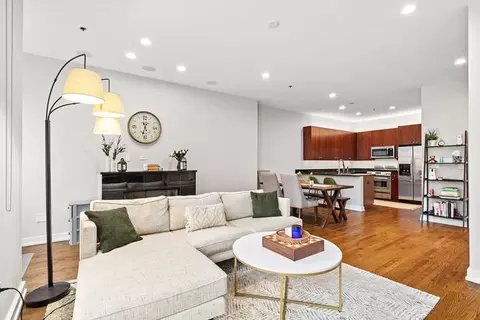 Living - Undisclosed, Chicago, IL 60654 photo 2 of 4