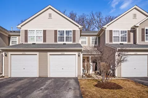 1272 Brookdale Dr, Carpentersville, IL 60110