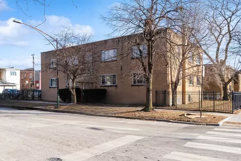 5205 N Rockwell St #1, Chicago, IL 60625