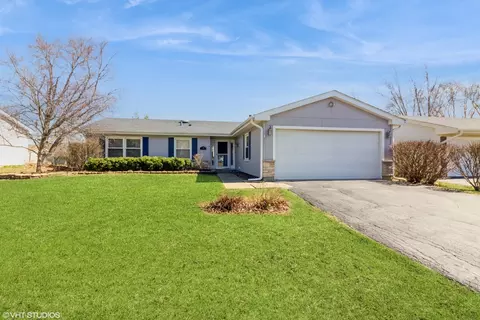 228 Delaware Dr, Bolingbrook, IL 60440