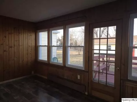 825 Augusta Rd, Carthage, IL 62321 photo 15