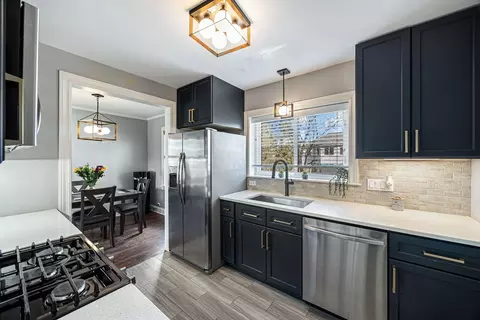 Kitchen - 5824 Prospect Ave, Berkeley, IL 60163 photo 3 of 4