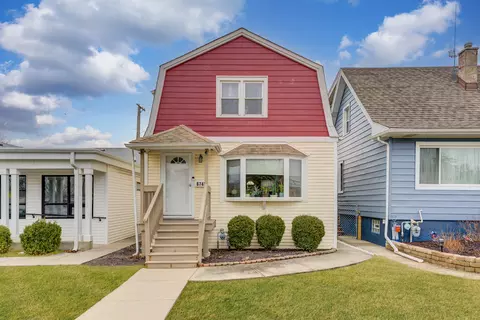 6743 W Montrose Ave, Harwood Heights, IL 60706