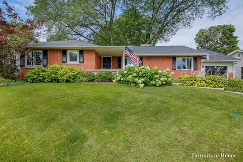246 Taylor Ave, Glen Ellyn, IL 60137