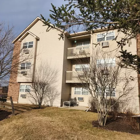 400 Cunat Blvd #3F, Richmond, IL 60071