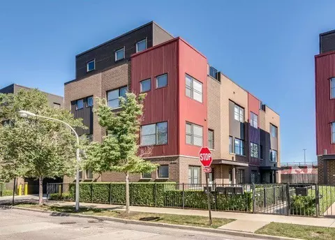 622 W 16th St #4, Chicago, IL 60616