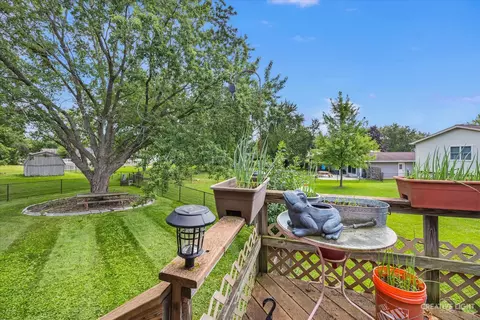 Exterior - 4005 Winston Dr, Hoffman Estates, IL 60192 photo 12 of 12