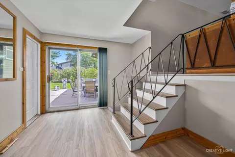 Entry Way - 4005 Winston Dr, Hoffman Estates, IL 60192 photo 1 of 2